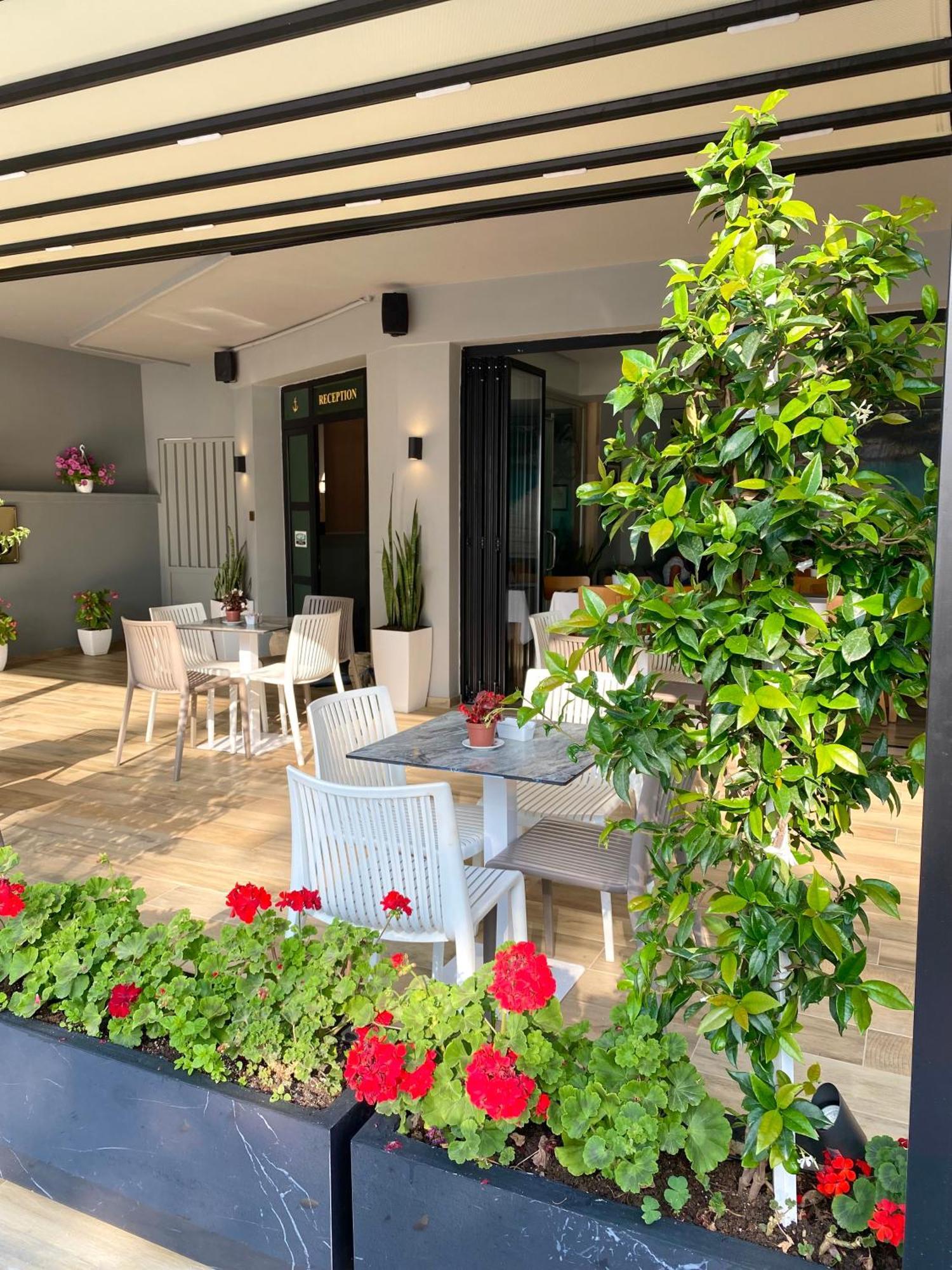 Hotel Bojko Vlorë Exteriör bild