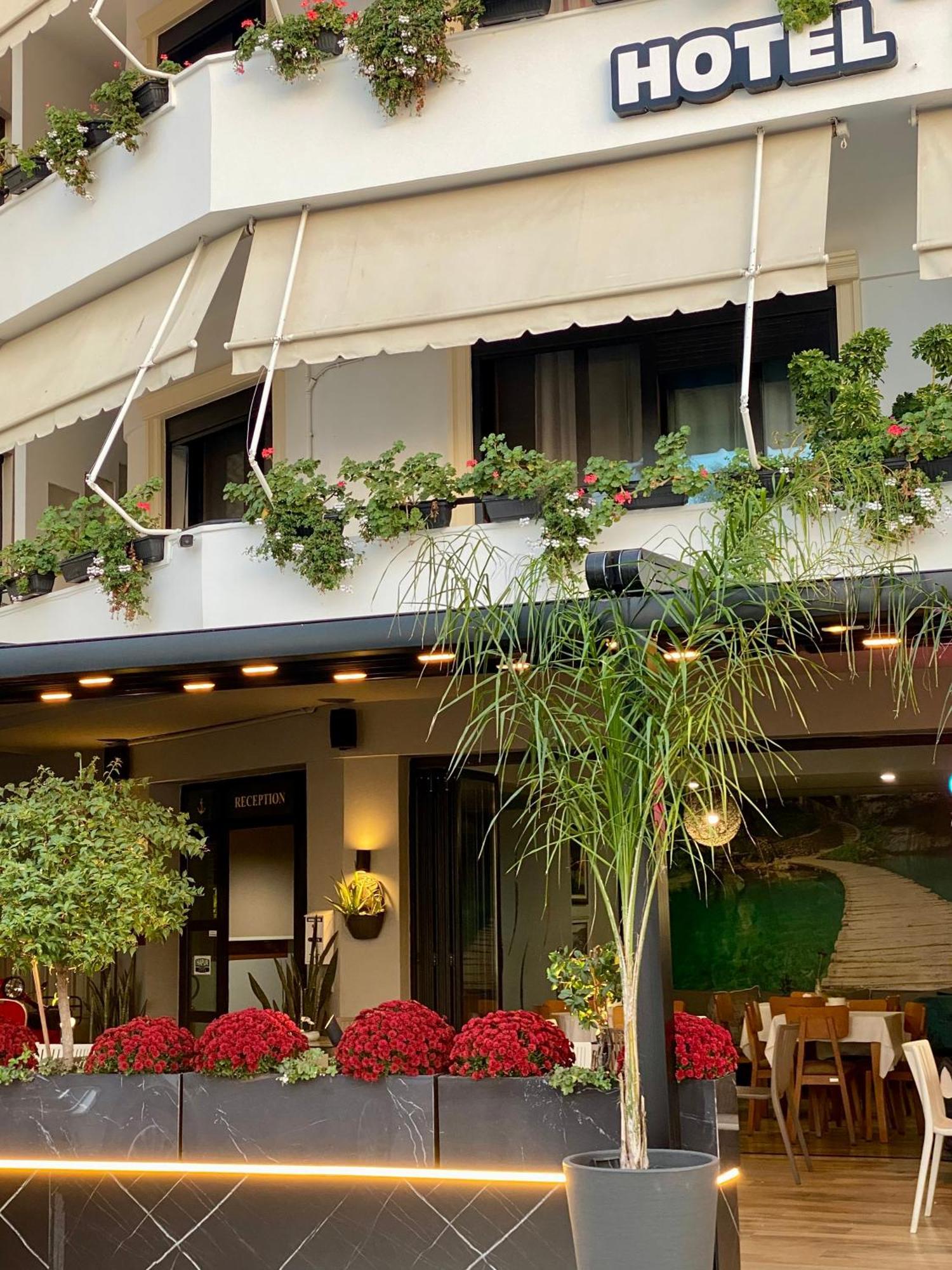 Hotel Bojko Vlorë Exteriör bild