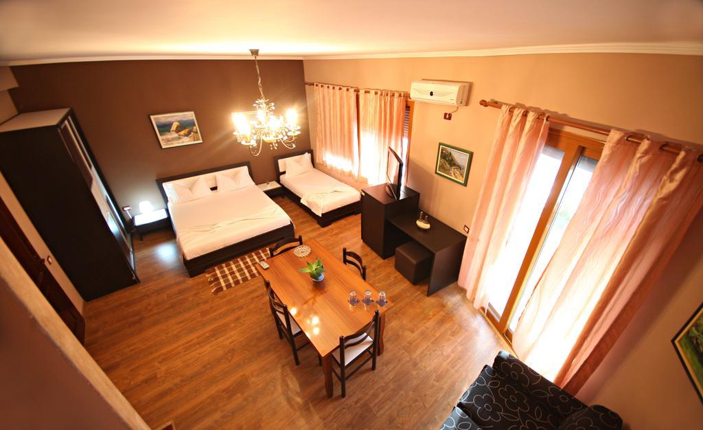 Hotel Bojko Vlorë Rum bild